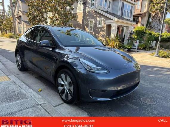 TESLA MODEL Y 2022 7SAYGDEE7NF508455 image